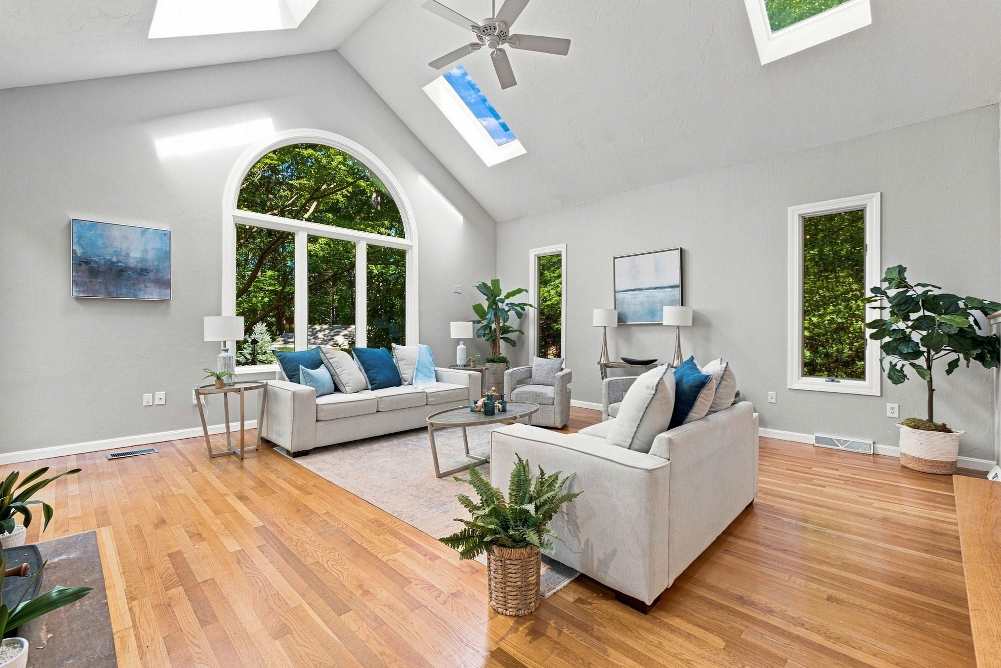 4 Webster Cir