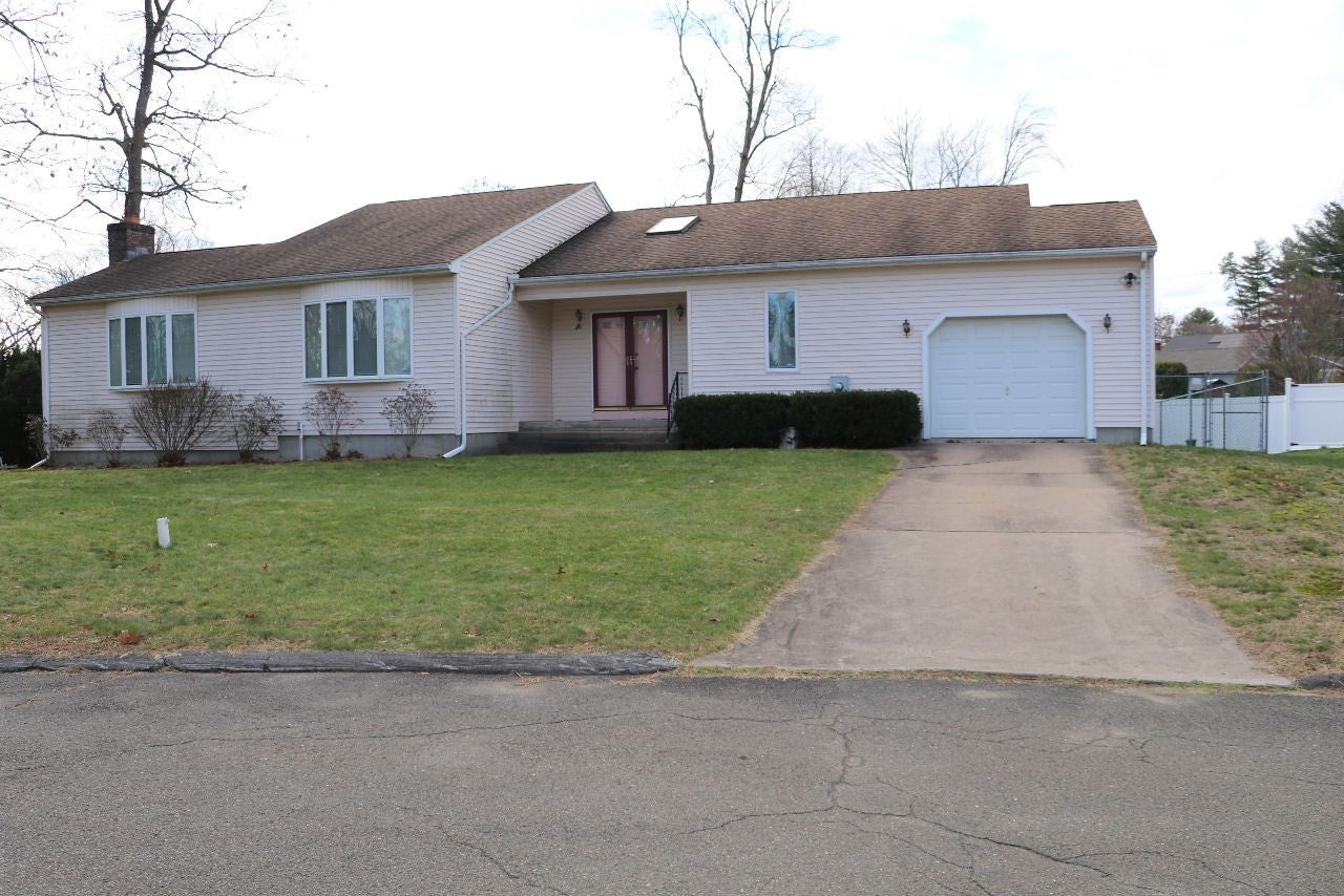 20 Bunker Cir, East Longmeadow, MA, 20 Bunker Cir, East Longmeadow, MA Photo #1