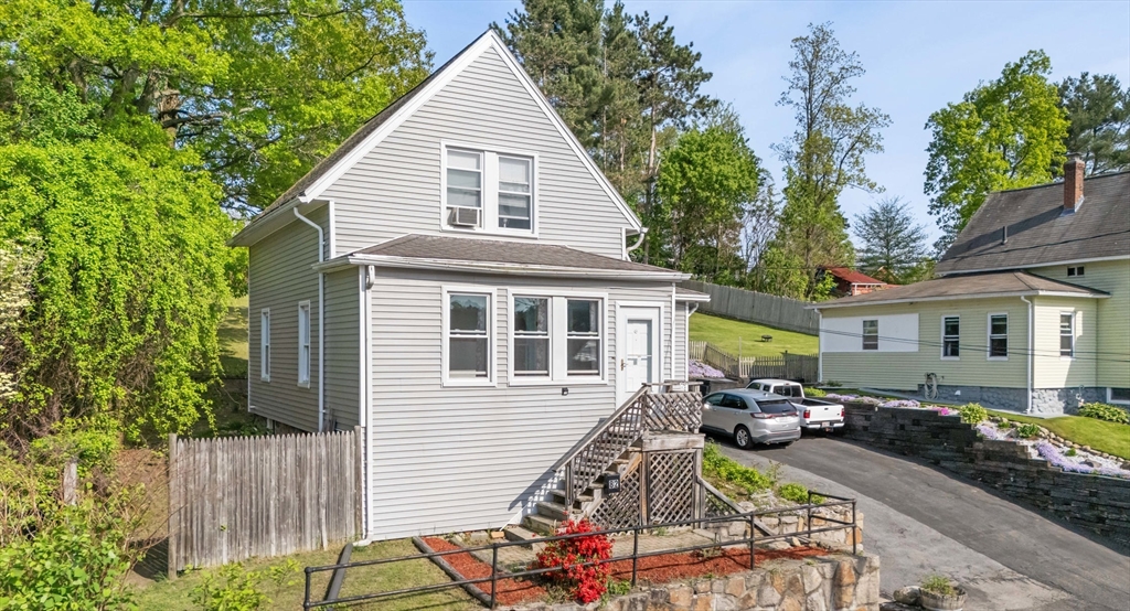 82 Brooks St