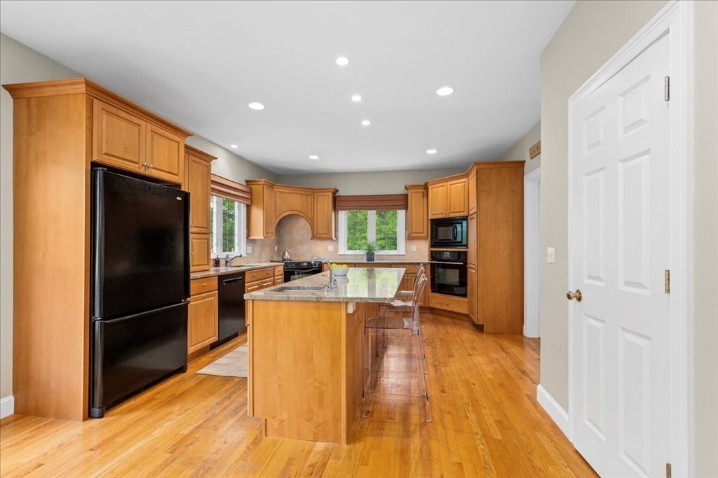 17 Fiddleneck Ln