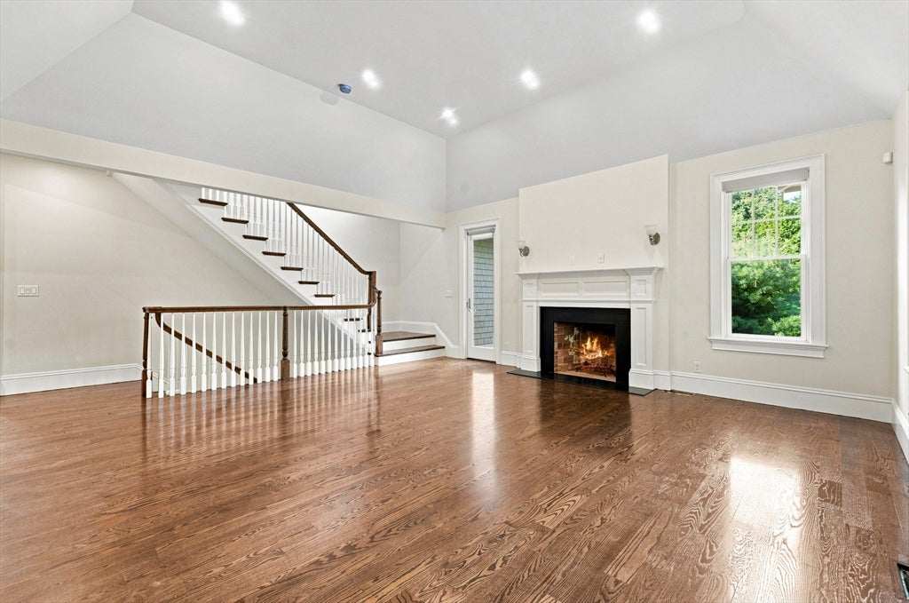 31 Kesseler Way, Newton, MA Photo #6