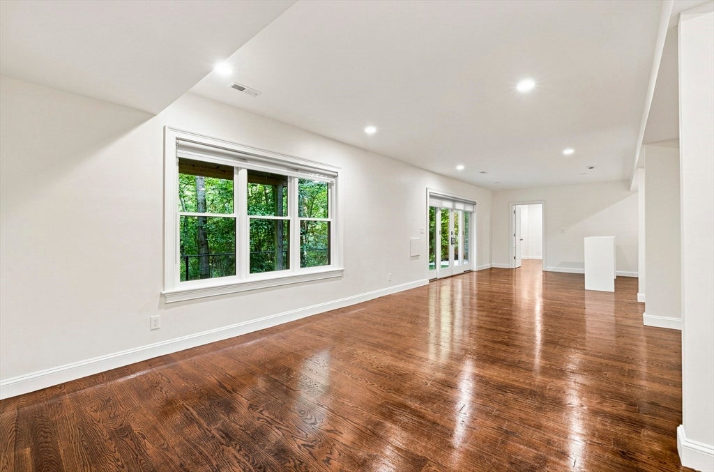 31 Kesseler Way, Newton, MA Photo #22