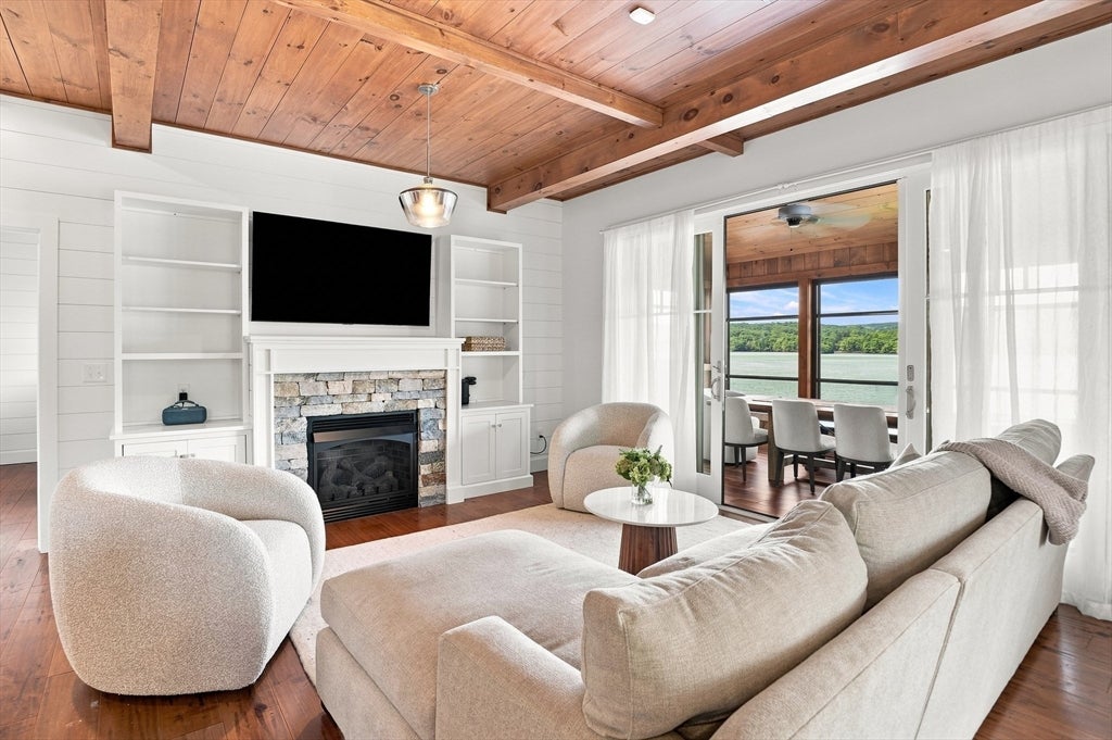 182 Manchaug Road, Sutton, MA Photo #6