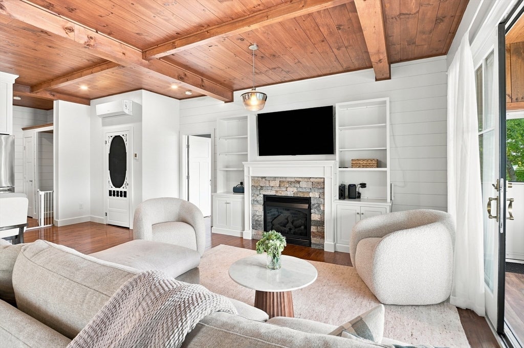 182 Manchaug Road, Sutton, MA Photo #7