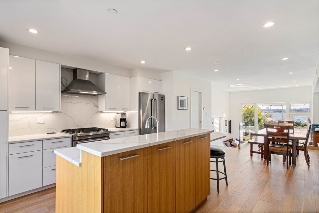 288 Marginal St 4