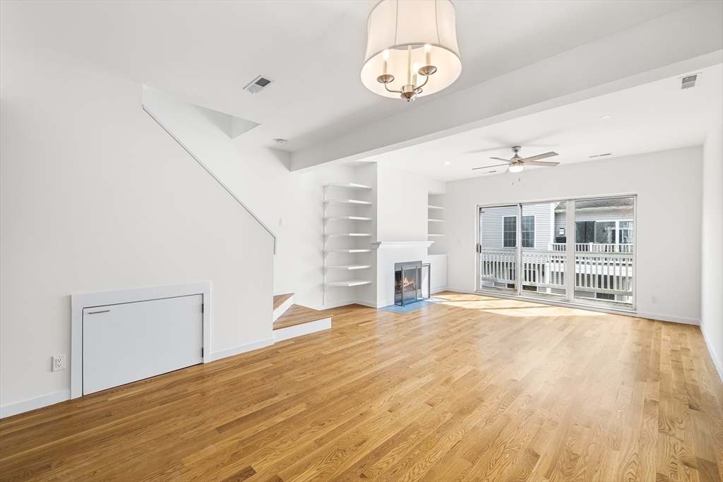 20 Ship Ave 44
