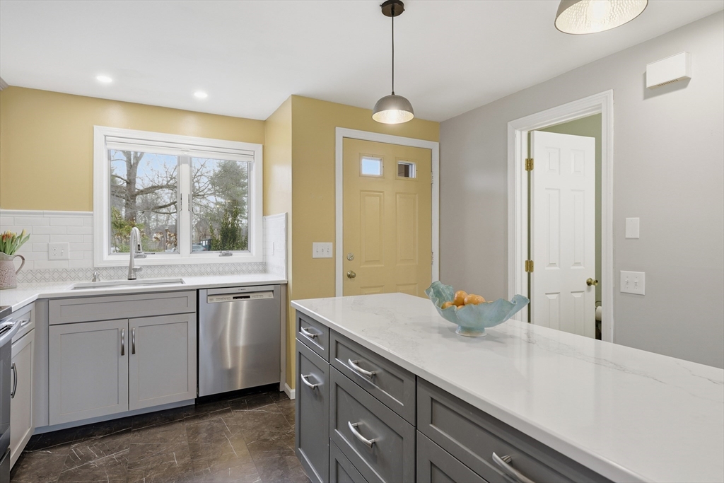 575 Bridge Road 11-8