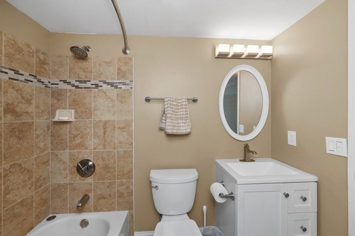 250 Hammond Pond Parkway 1105S, Newton, MA Photo #22