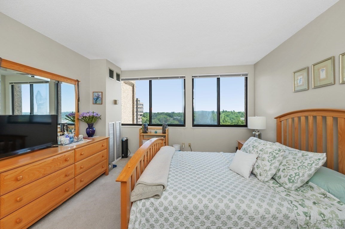 250 Hammond Pond Parkway 1105S, Newton, MA Photo #15