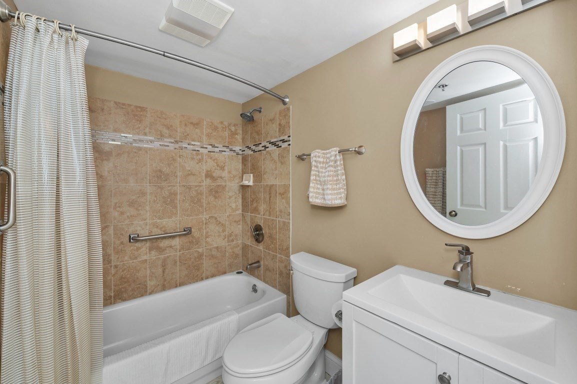 250 Hammond Pond Parkway 1105S, Newton, MA Photo #20