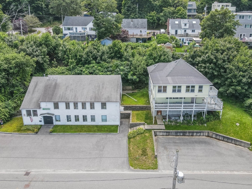 28 Bay Ave East