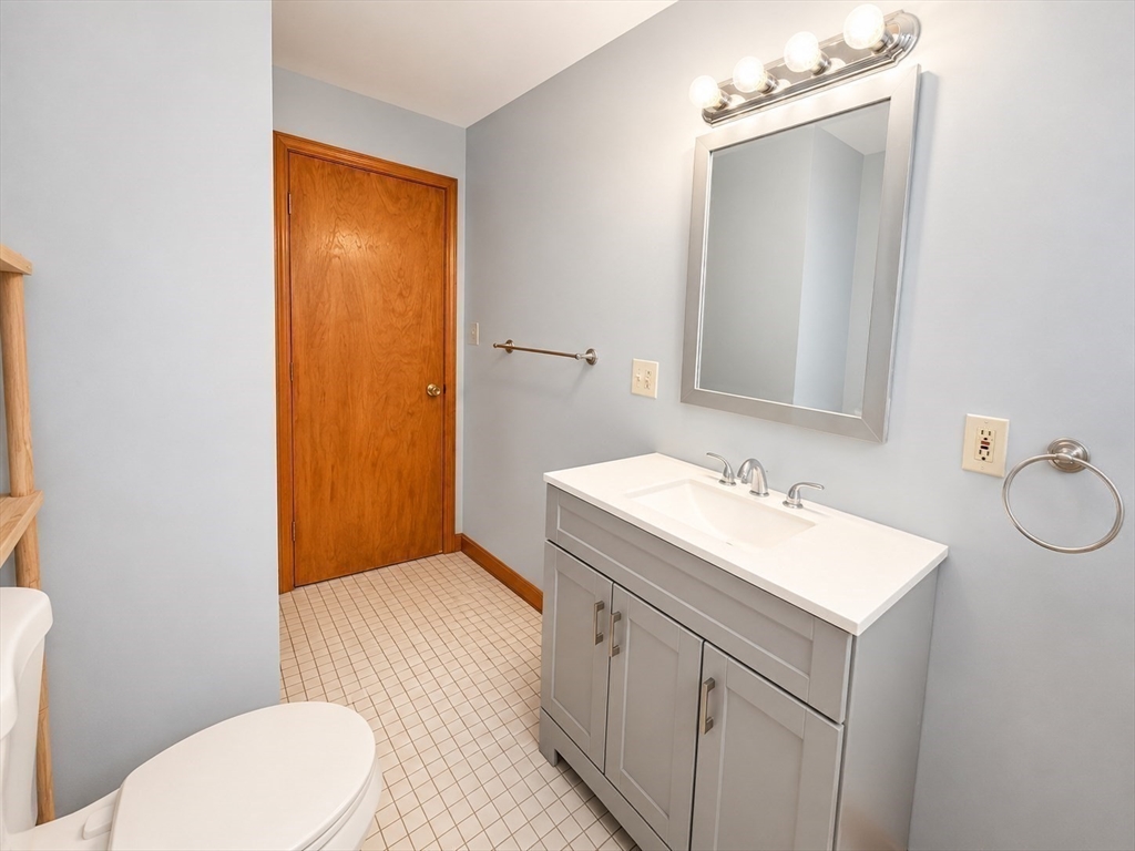 544-546 Plymouth Ave, Fall River, MA Photo #15