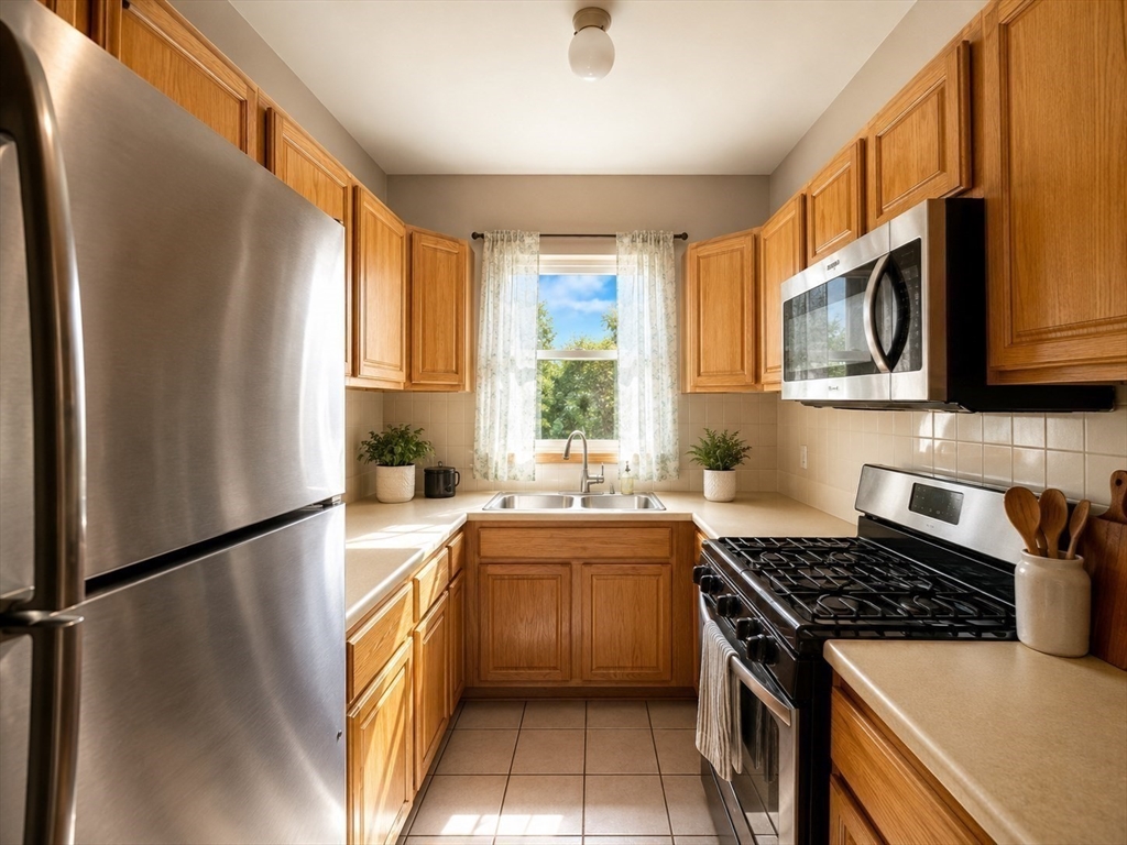 544-546 Plymouth Ave, Fall River, MA Photo #17