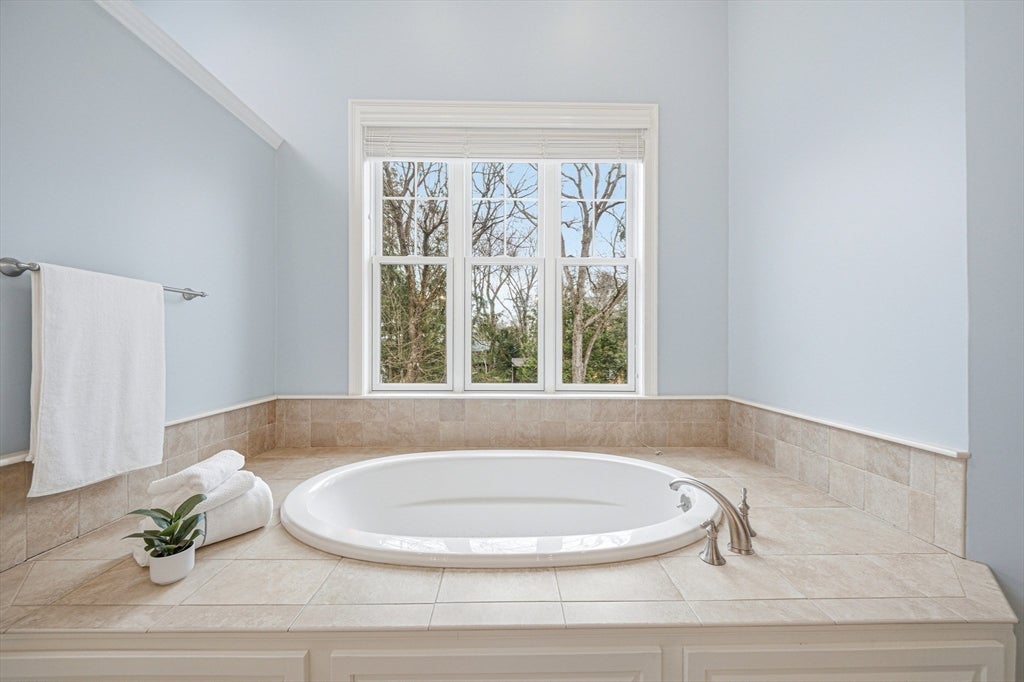 24 Normandy Rd, Lexington, MA, 24 Normandy Rd, Lexington, MA Photo #30