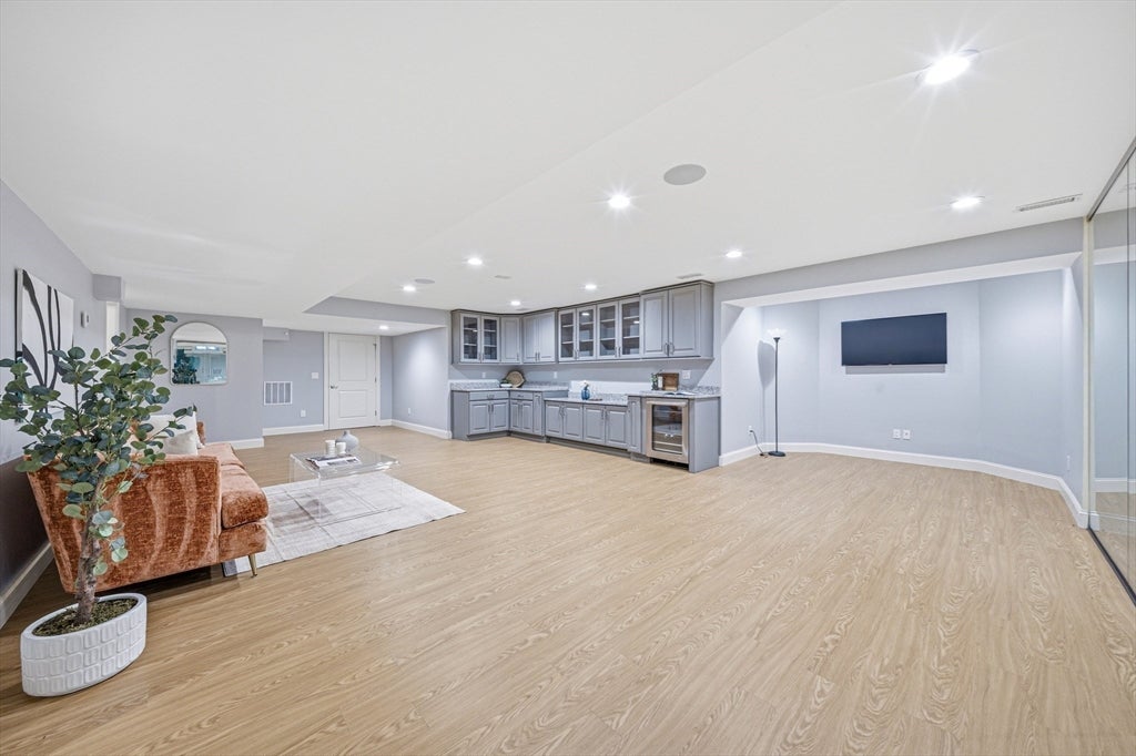 24 Normandy Rd, Lexington, MA, 24 Normandy Rd, Lexington, MA Photo #12