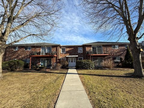 Photo of 99 Fountain Ln #4, Weymouth, MA 02190 (MLS # 73488735)