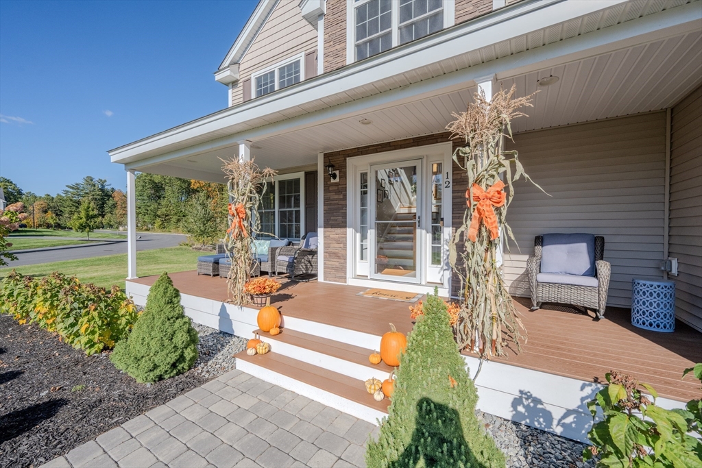 12 Hayfield Rd