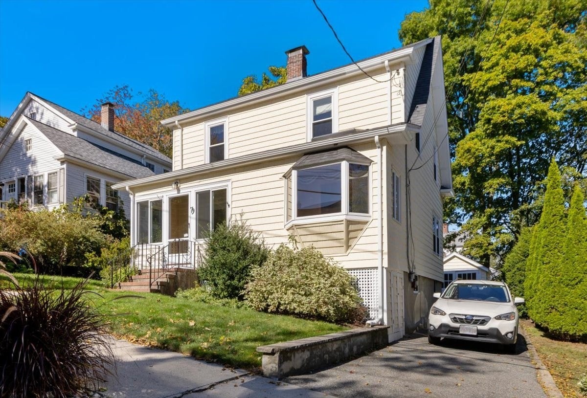 Photo of 79 Menotomy Rd, Arlington, MA