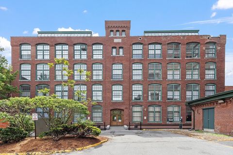 Photo of 200 Market St #44B, Lowell, MA 01852 (MLS # 73484274)