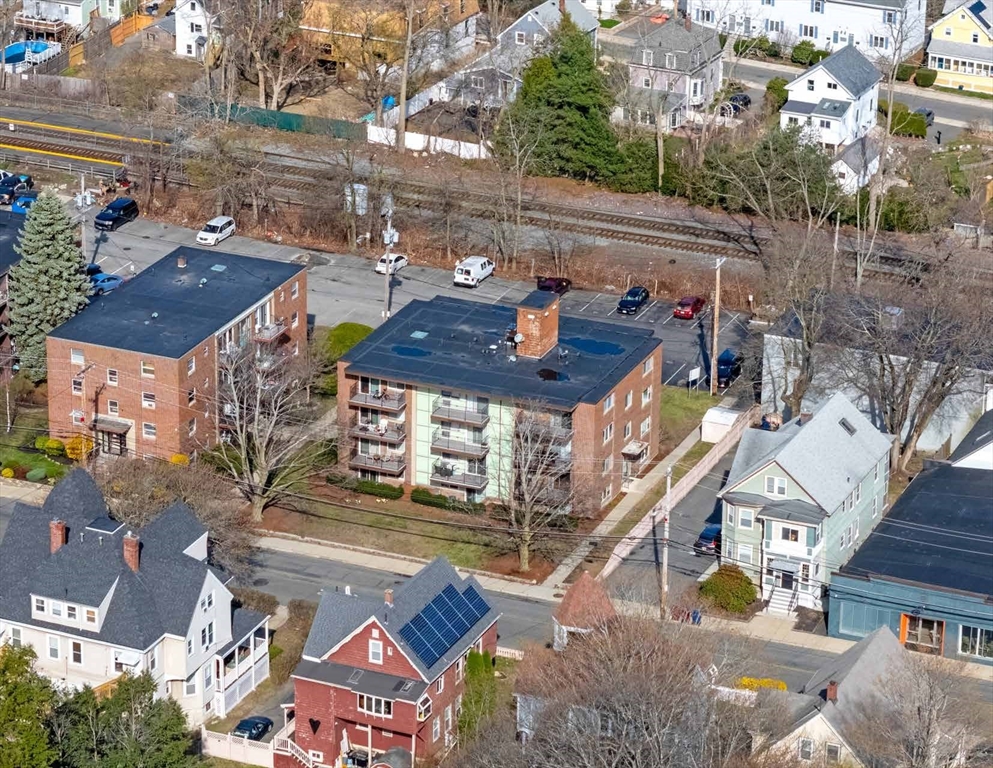 447 Pleasant St