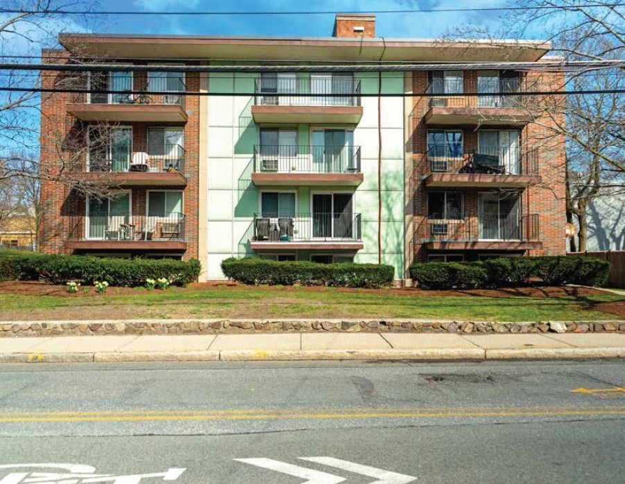 447 Pleasant St