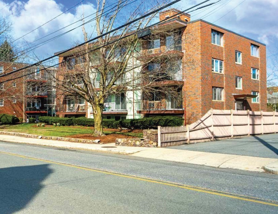 447 Pleasant St