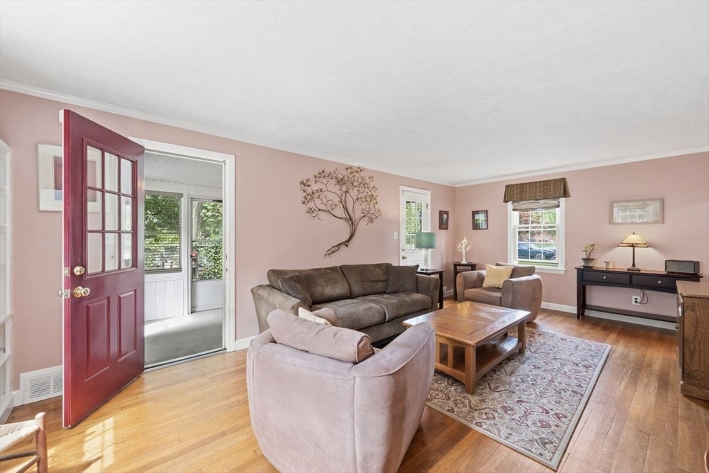 34 Harwich Road, West Springfield, MA, 34 Harwich Road, West Springfield, MA Photo #6