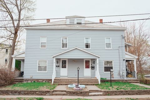 Photo of 14 Grand St, Leominster, MA 01453 (MLS # 73502518)