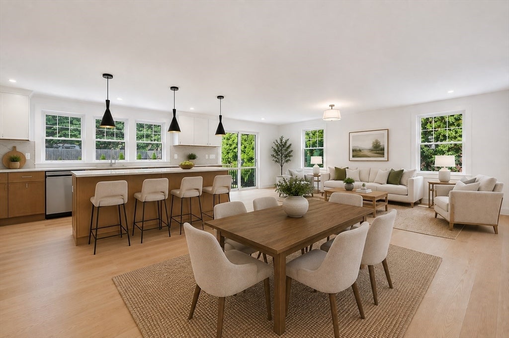 17 Kilburn Road, Newton, MA, 17 Kilburn Road, Newton, MA Photo #2