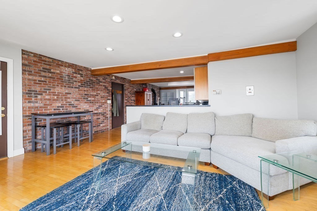 16 Beacon St 20