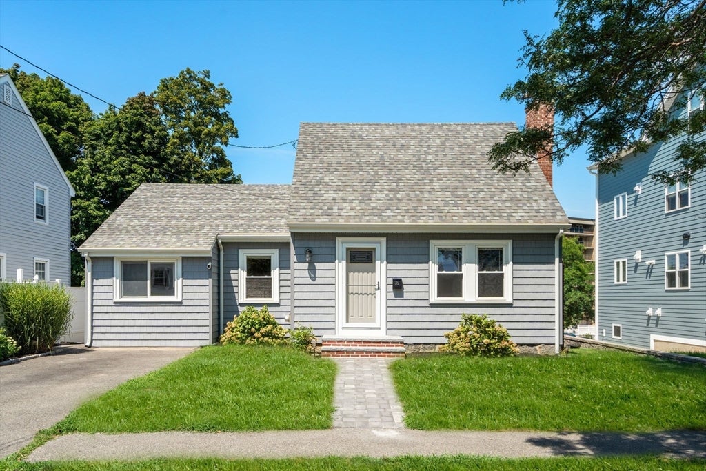 Photo of 36 Russell St, Quincy, MA