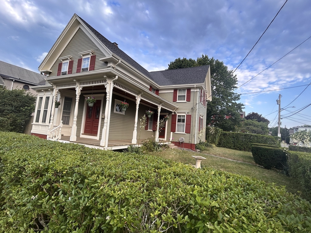 92 Vine Street