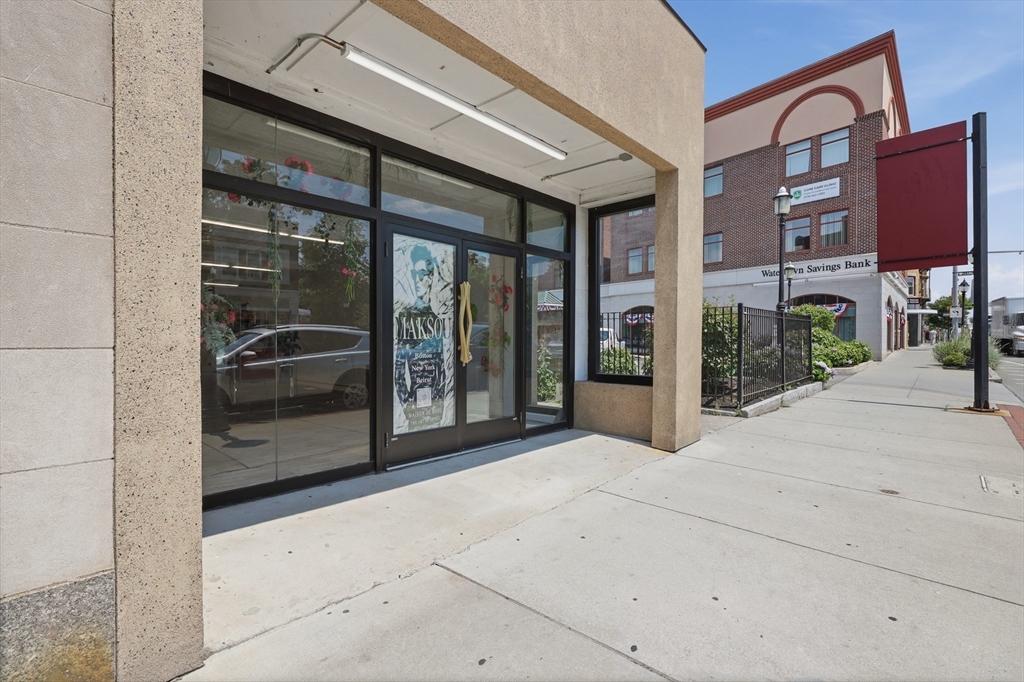 649 Main Street