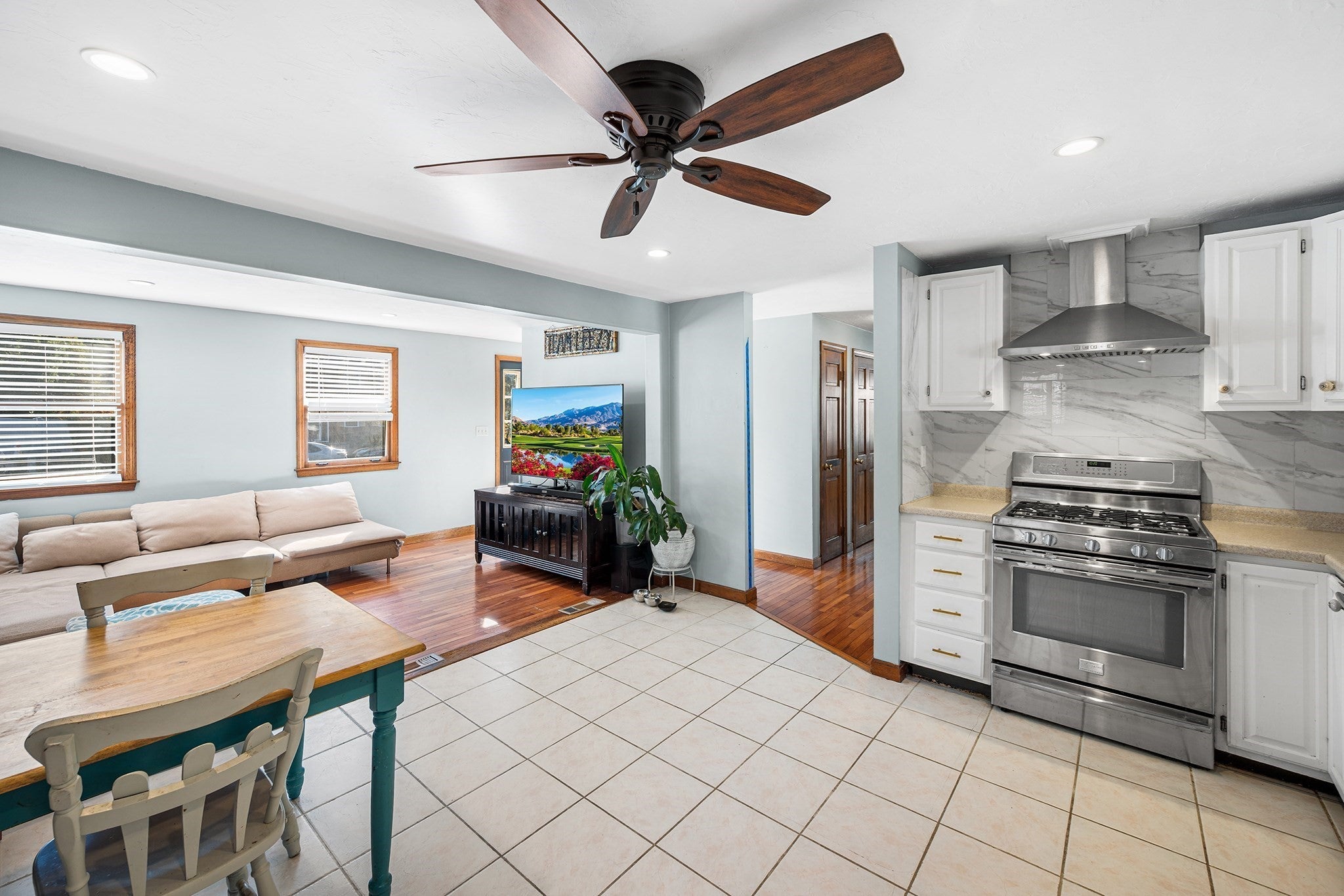 30 Constance Dr, Lowell, MA, 30 Constance Dr, Lowell, MA Photo #6