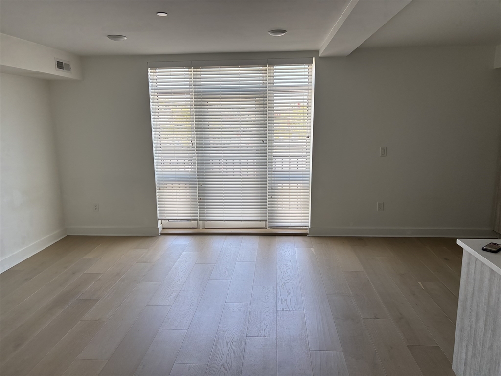 917 Bennington Street 310