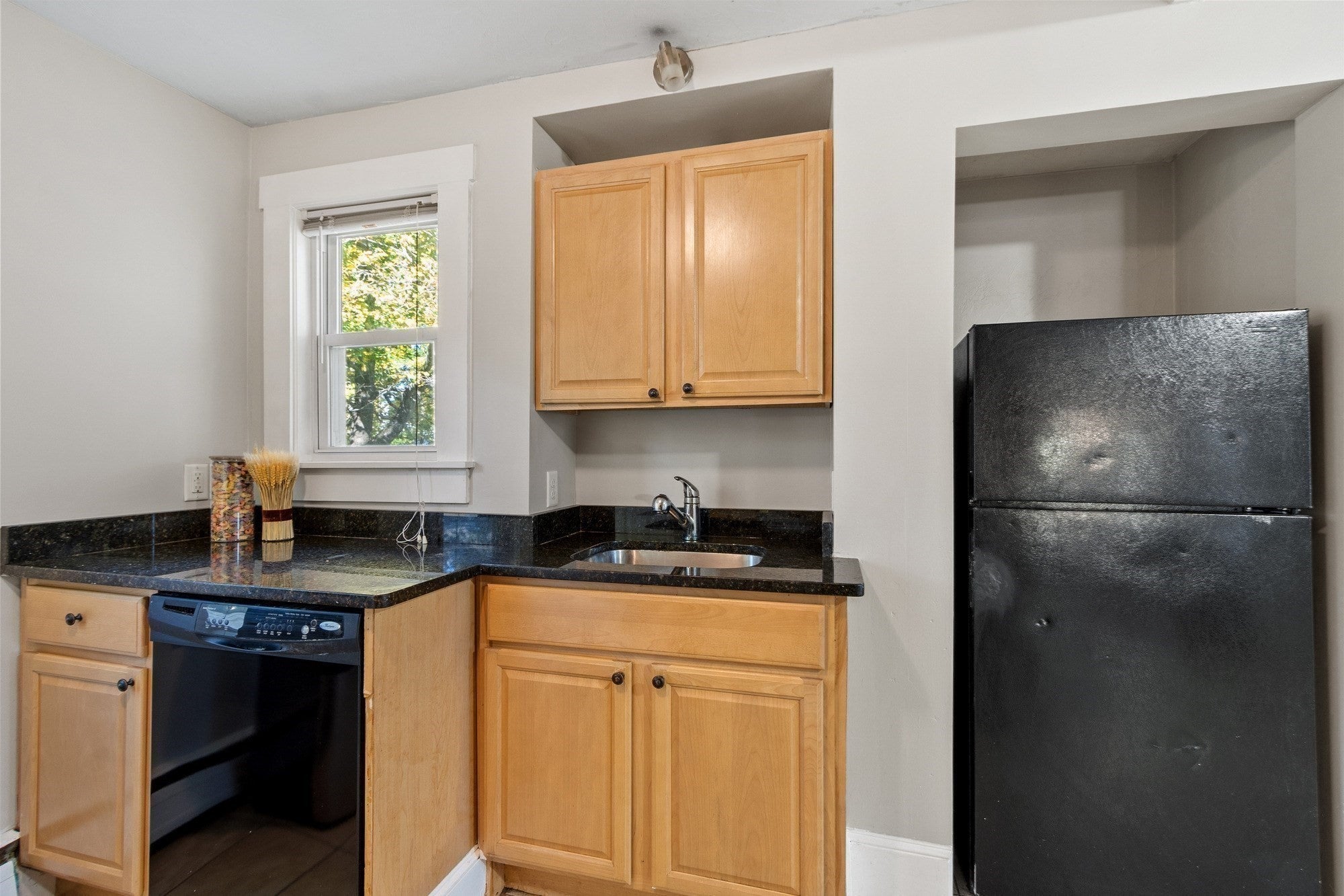 21 Roosevelt Rd, Tewksbury, MA, 21 Roosevelt Rd, Tewksbury, MA Photo #9