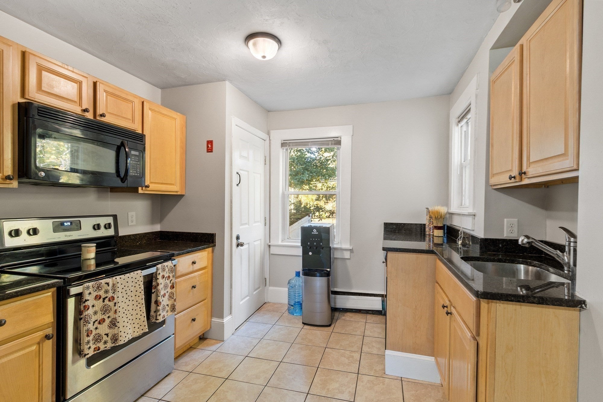 21 Roosevelt Rd, Tewksbury, MA, 21 Roosevelt Rd, Tewksbury, MA Photo #8