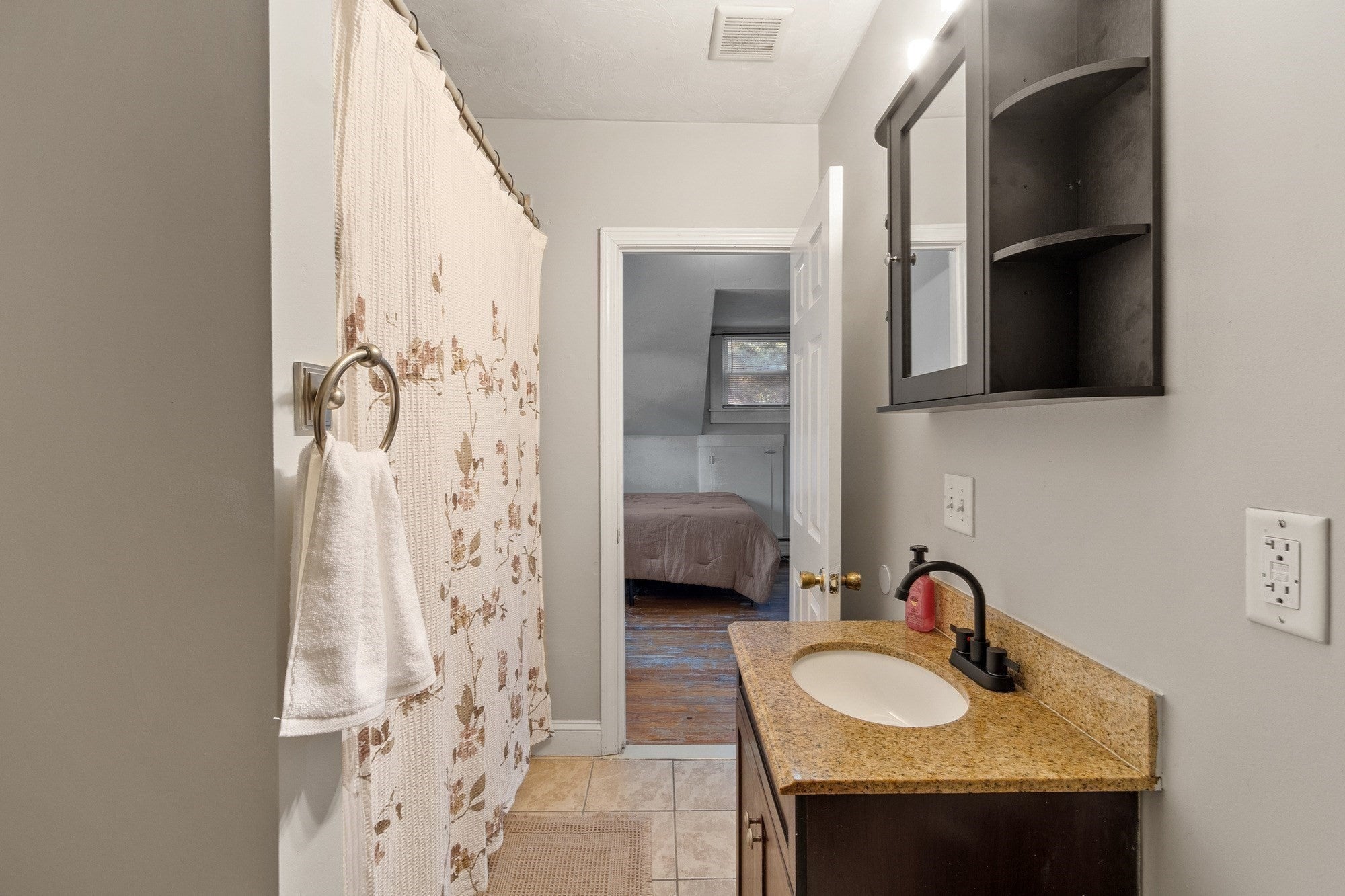 21 Roosevelt Rd, Tewksbury, MA, 21 Roosevelt Rd, Tewksbury, MA Photo #19