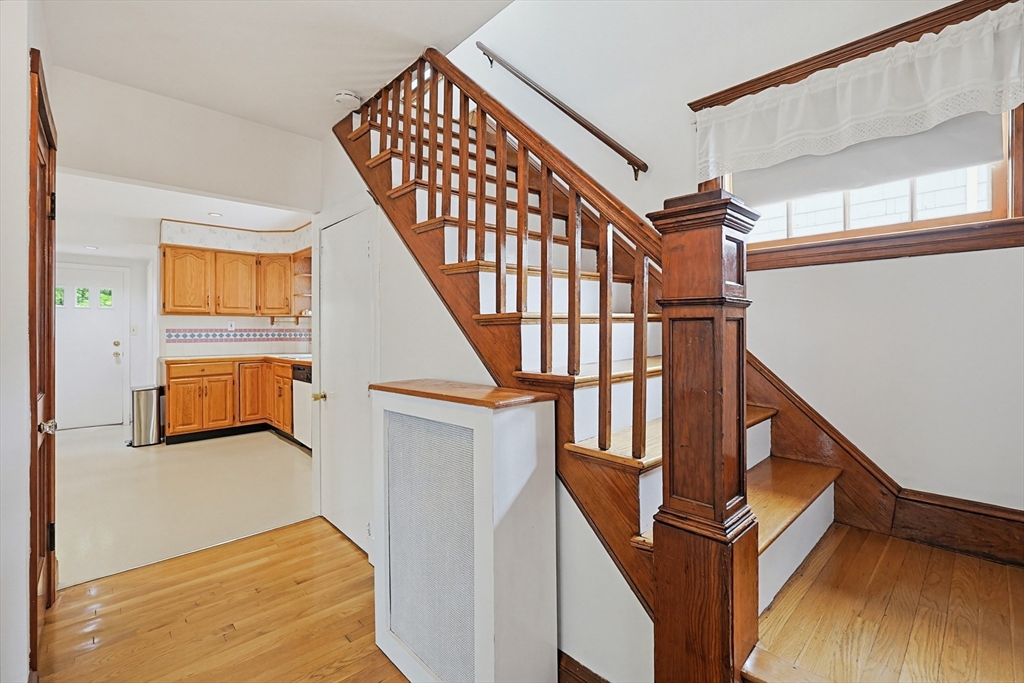 86 Hawthorne St, Boston, MA Photo #14