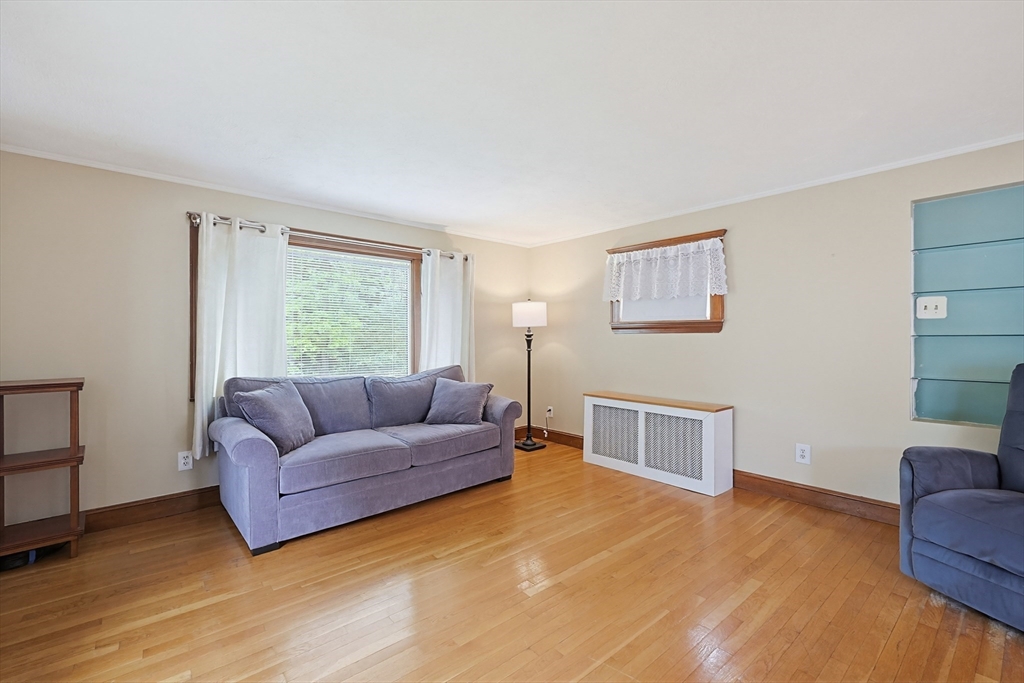 86 Hawthorne St, Boston, MA Photo #2