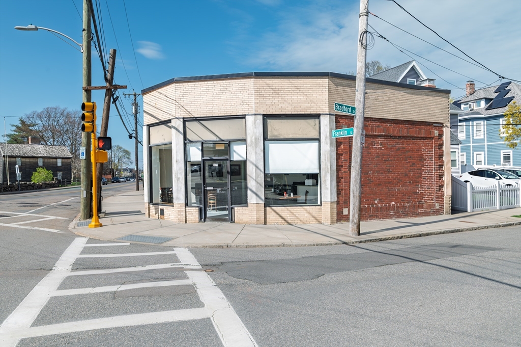 144-152 Franklin St
