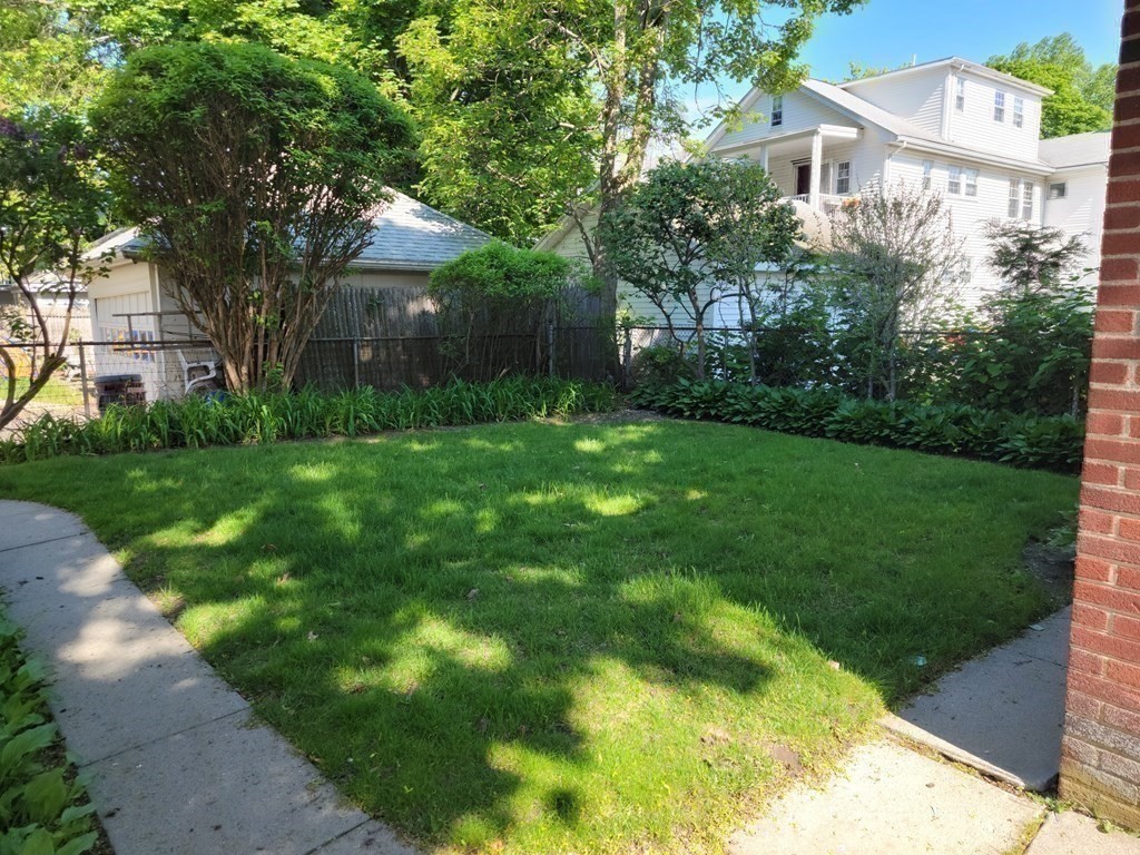 Belmont, Massachusetts 02478, United States, 3 Bedrooms Bedrooms, ,1 BathroomBathrooms,Residential,Active,250917