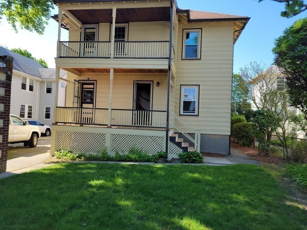 Belmont, Massachusetts 02478, United States, 3 Bedrooms Bedrooms, ,1 BathroomBathrooms,Residential,Active,250917