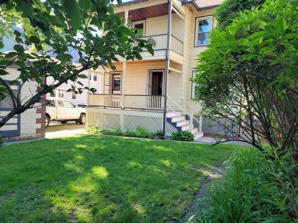 Belmont, Massachusetts 02478, United States, 3 Bedrooms Bedrooms, ,1 BathroomBathrooms,Residential,Active,250917