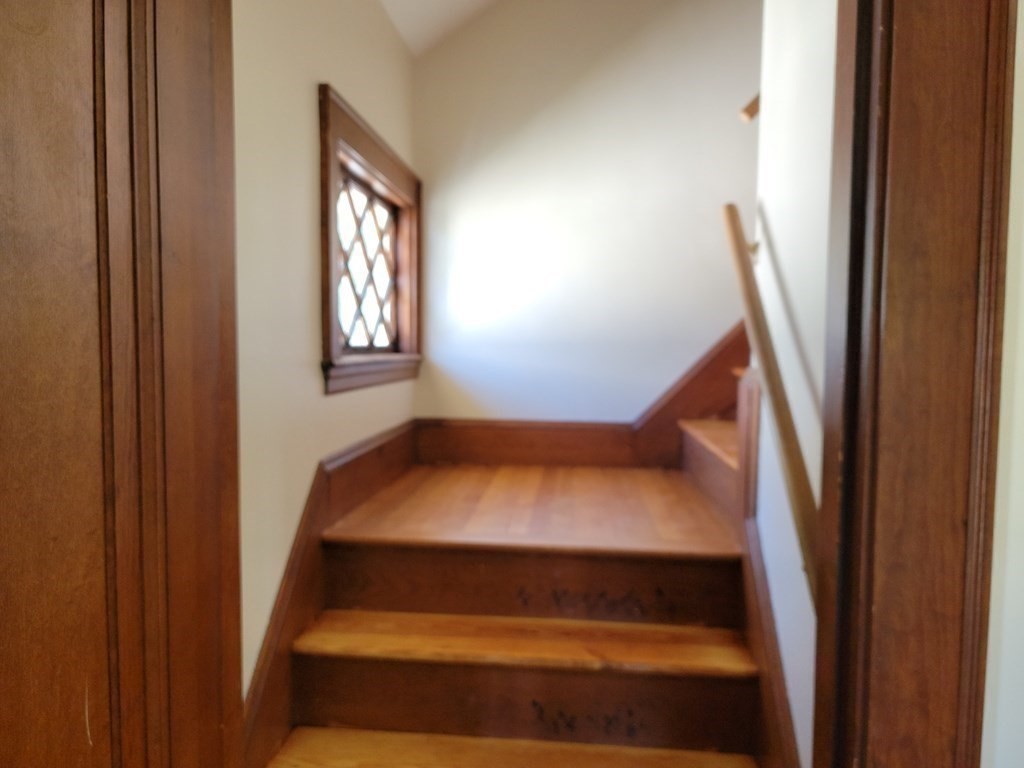 Belmont, Massachusetts 02478, United States, 3 Bedrooms Bedrooms, ,1 BathroomBathrooms,Residential,Active,250917