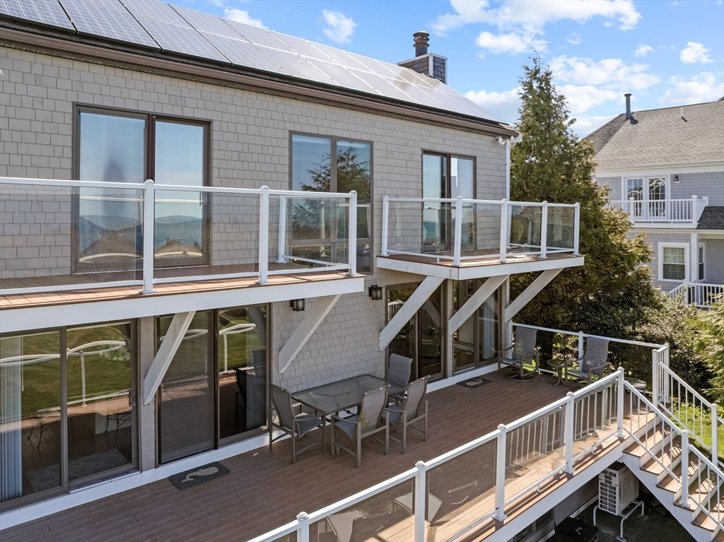 2 Windward Way