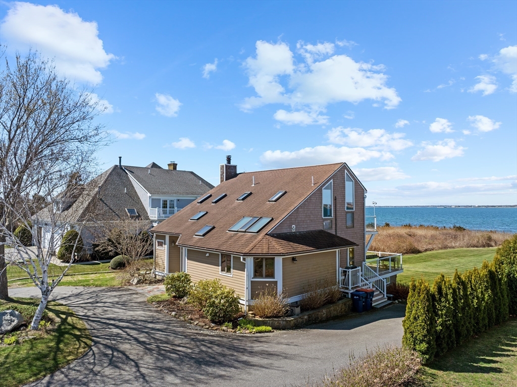 2 Windward Way