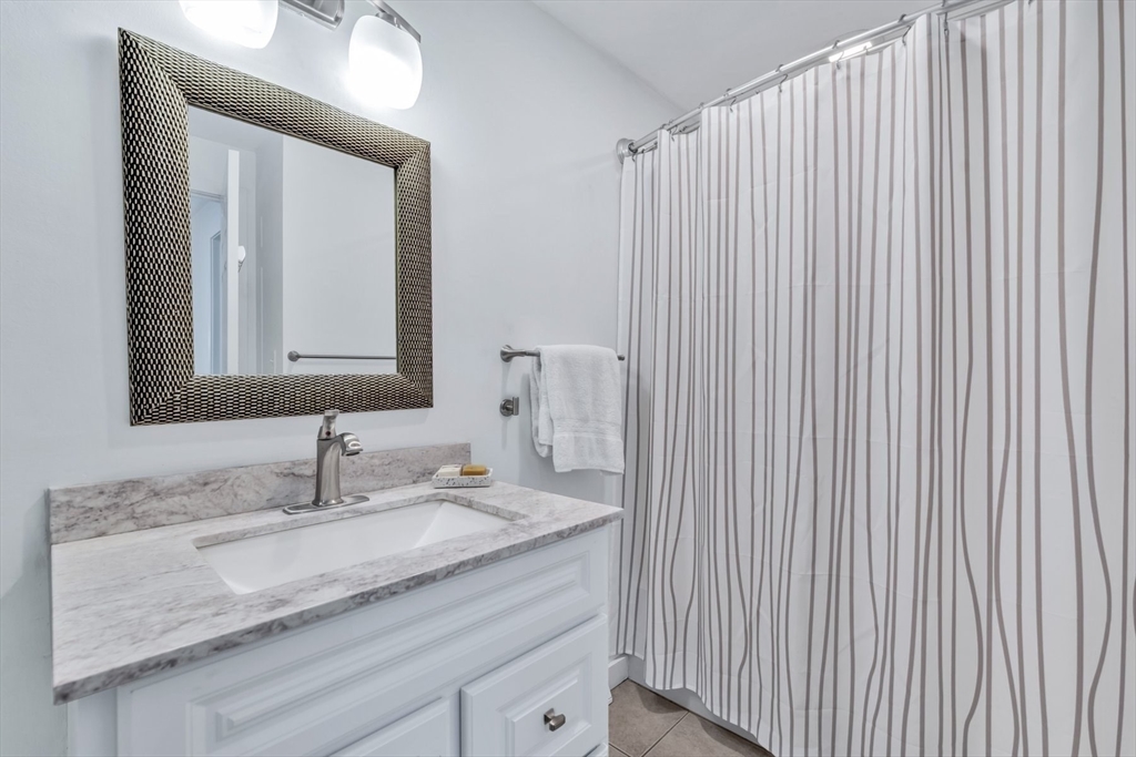 Mashpee, Massachusetts 02649, United States, 2 Bedrooms Bedrooms, ,2 BathroomsBathrooms,Residential,Pending,124535