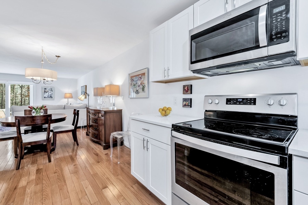 Mashpee, Massachusetts 02649, United States, 2 Bedrooms Bedrooms, ,2 BathroomsBathrooms,Residential,Pending,124535