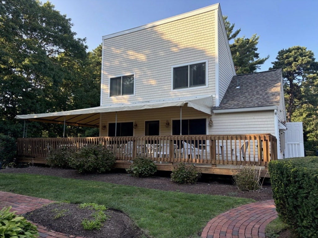 Mashpee, Massachusetts 02649, United States, 2 Bedrooms Bedrooms, ,2 BathroomsBathrooms,Residential,Pending,124535